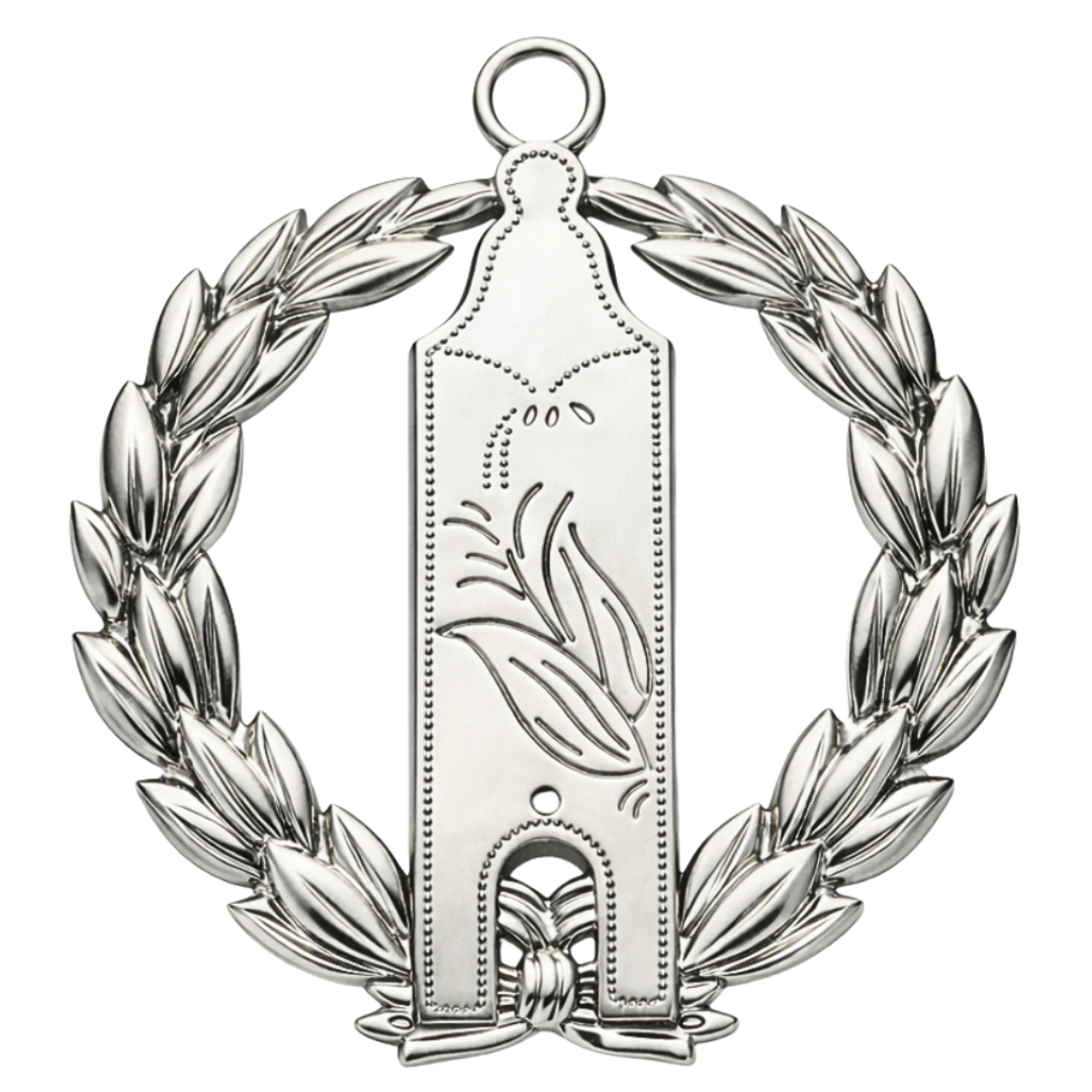 Embody leadership and duty with the Junior Grand Warden