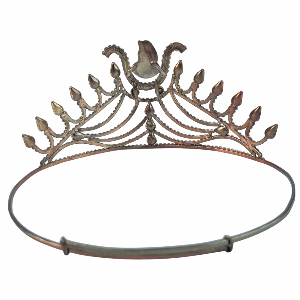Daughter of ISIS Crown