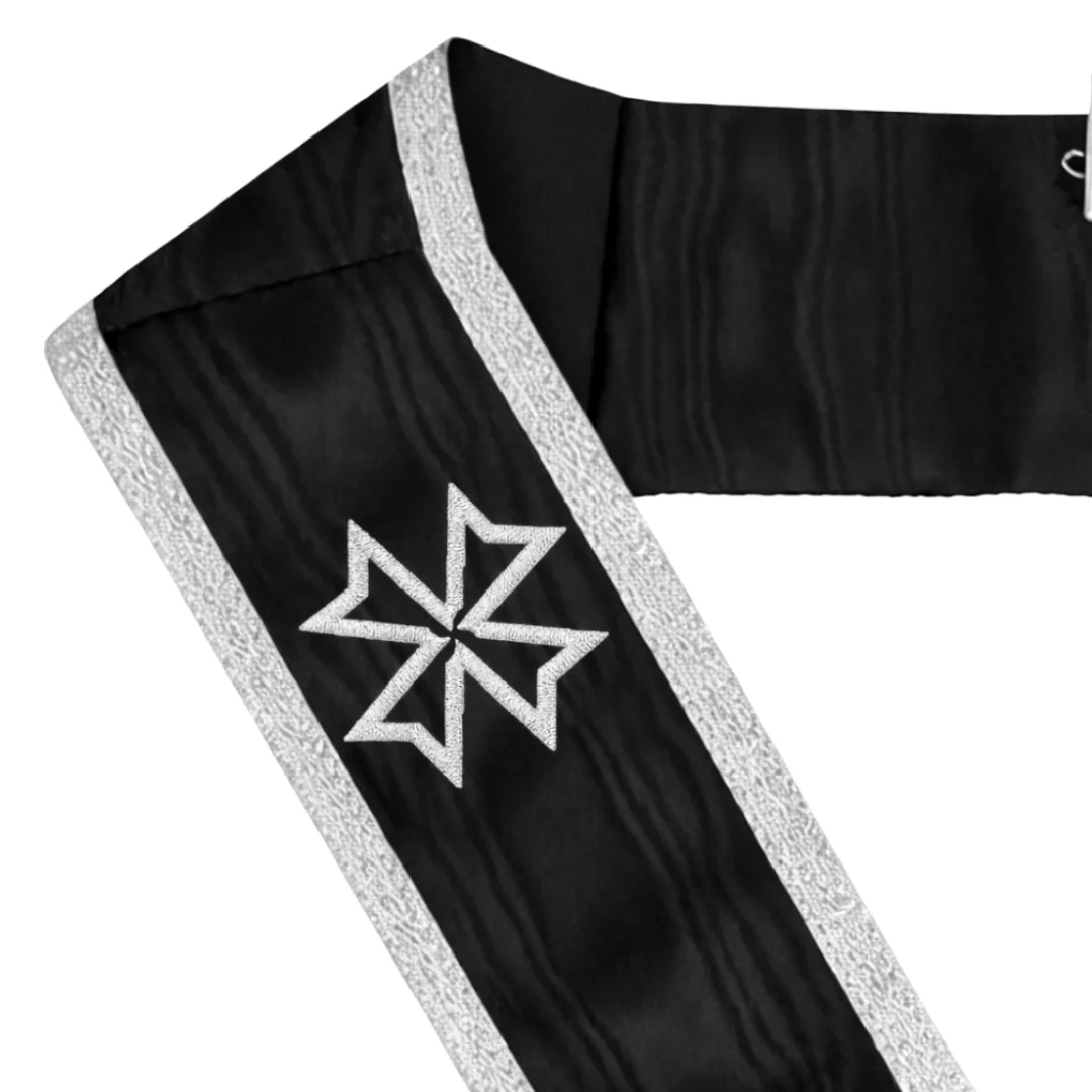 Officers Malta Regulation Collar 