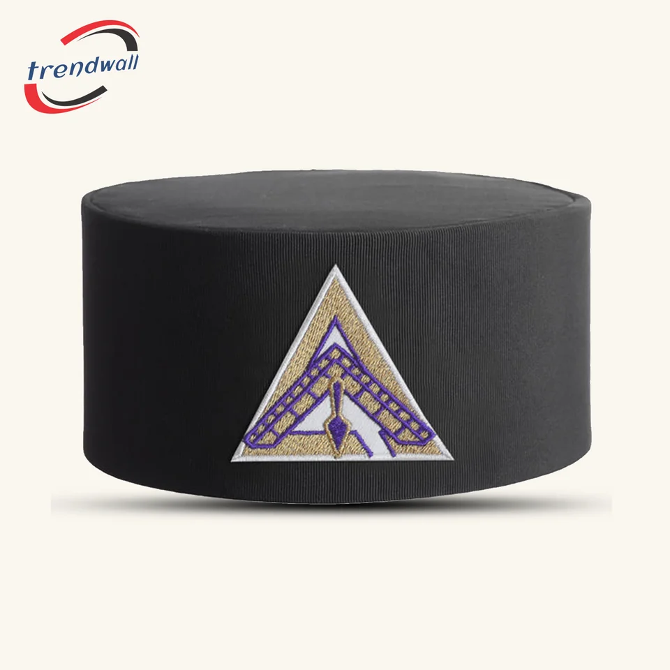Royal & Select Masters English Regulation Crown Cap